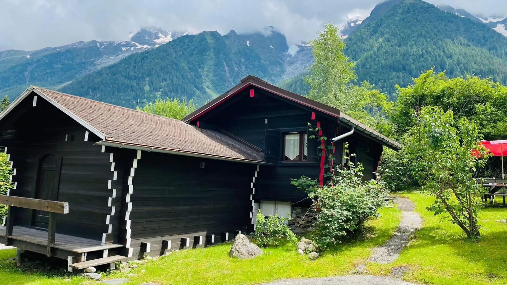 Little Chalet With Garden And View Les Houches
